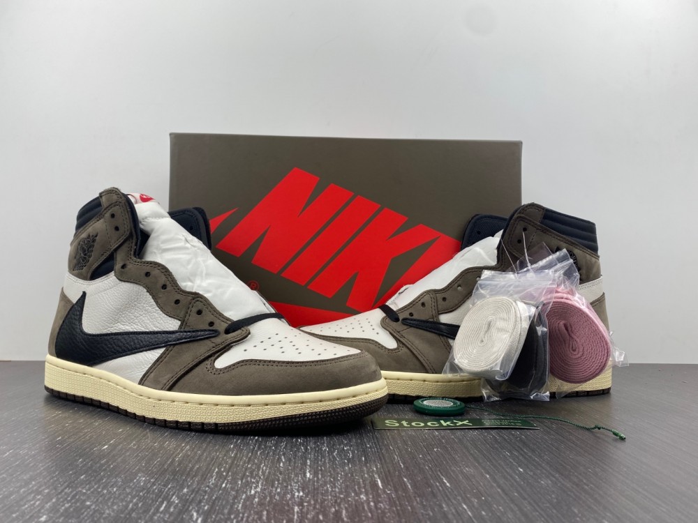 Jordan 1 Retro High Travis Scott