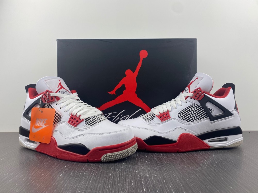 Jordan 4 Retro Fire Red (2020)