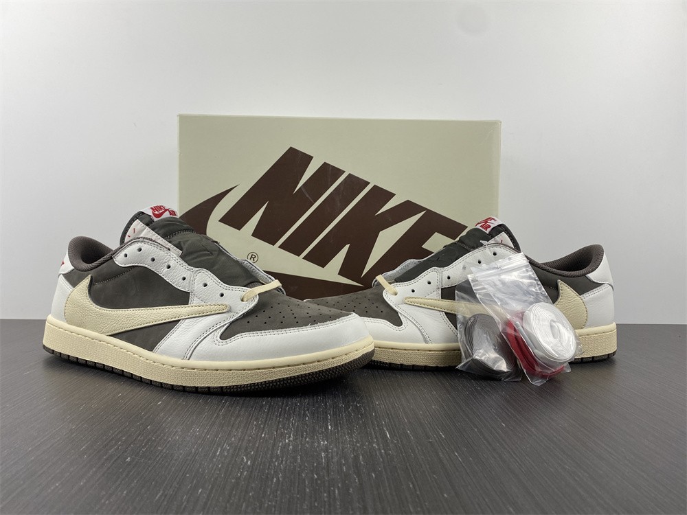Jordan 1 Retro Low OG SP Travis Scott Reverse Mocha