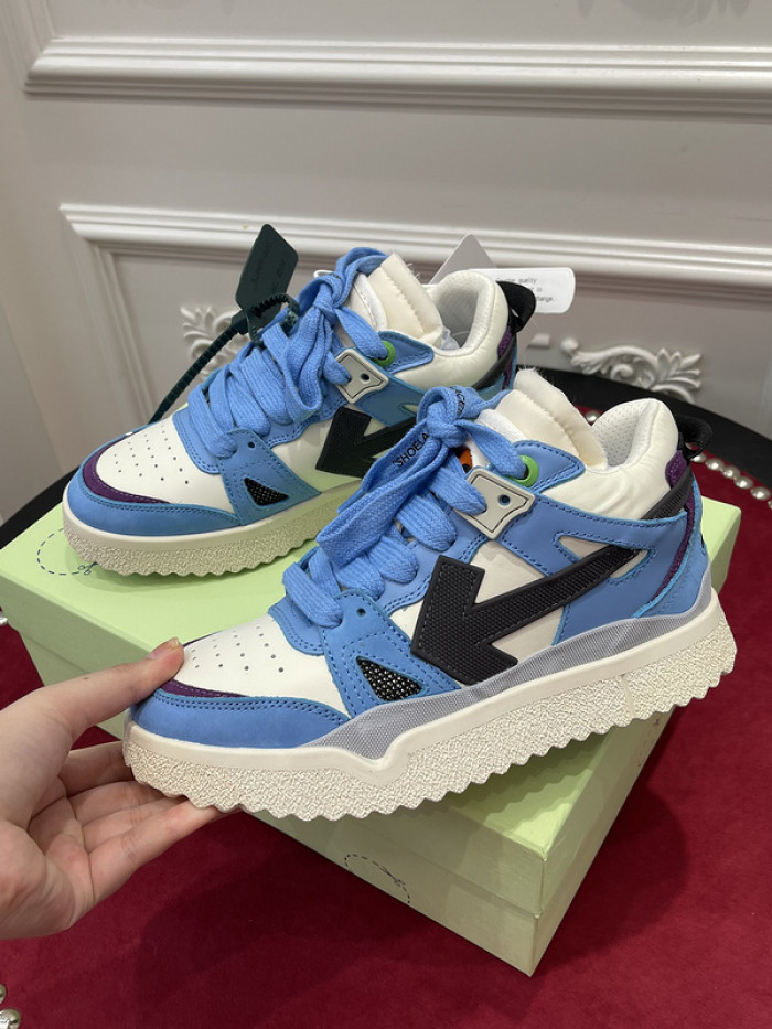 OFF-WHITE SNEAKER