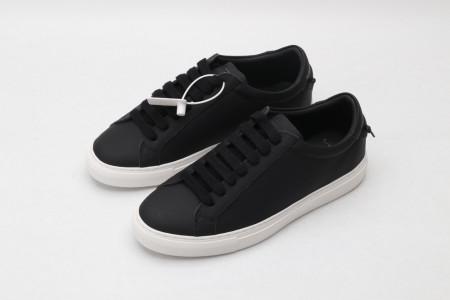 GIVENCH LOW-TOP SNEAKER