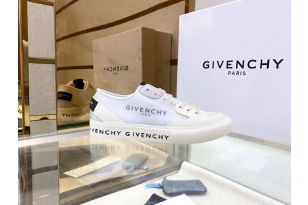 GIVENCH SPECTRE LOW-TOP SNEAKER