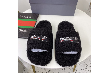 BLCG SLIPPERS