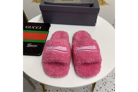 BLCG SLIPPERS