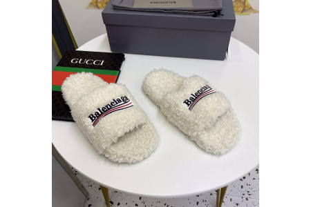 BLCG SLIPPERS