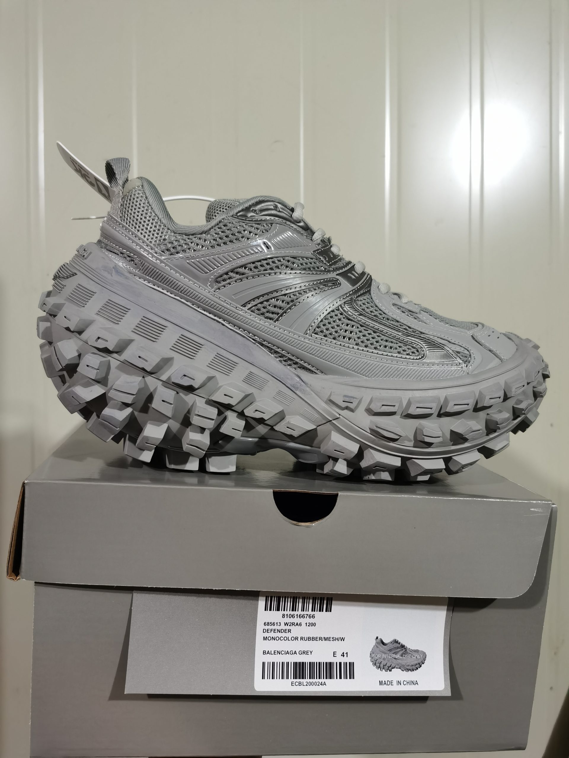 BLCG DEFENDER SNEAKER