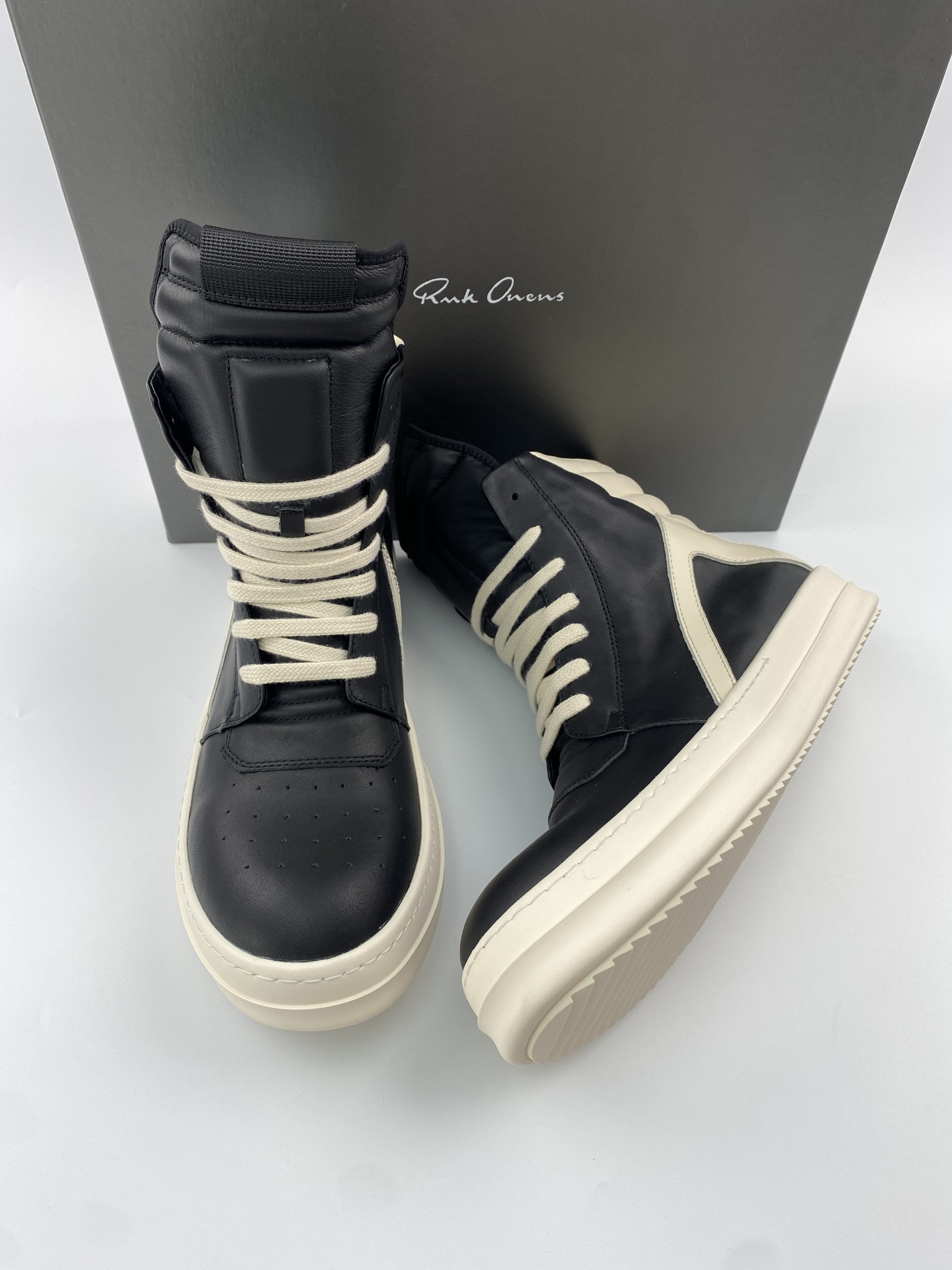 RICK OWEN.S SNEAKER