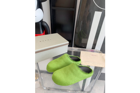 MARNI LONG HAIRCALFSKIN FUSSBETT SABOT