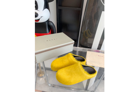 MARNI LONG HAIRCALFSKIN FUSSBETT SABOT