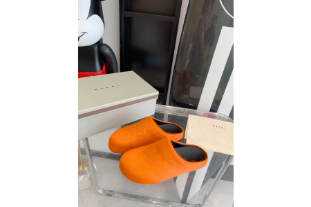 MARNI LONG HAIRCALFSKIN FUSSBETT SABOT