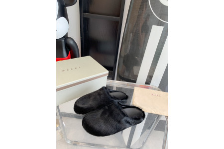 MARNI LONG HAIRCALFSKIN FUSSBETT SABOT
