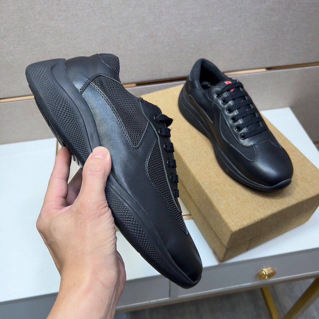 Prada SNEAKERS
