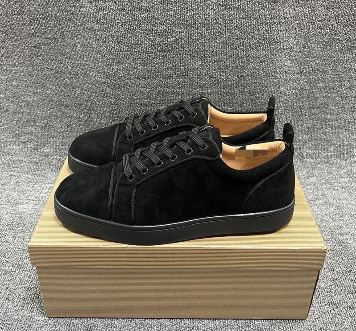 CHRISTIAN LOUBOUTIN LOUIS