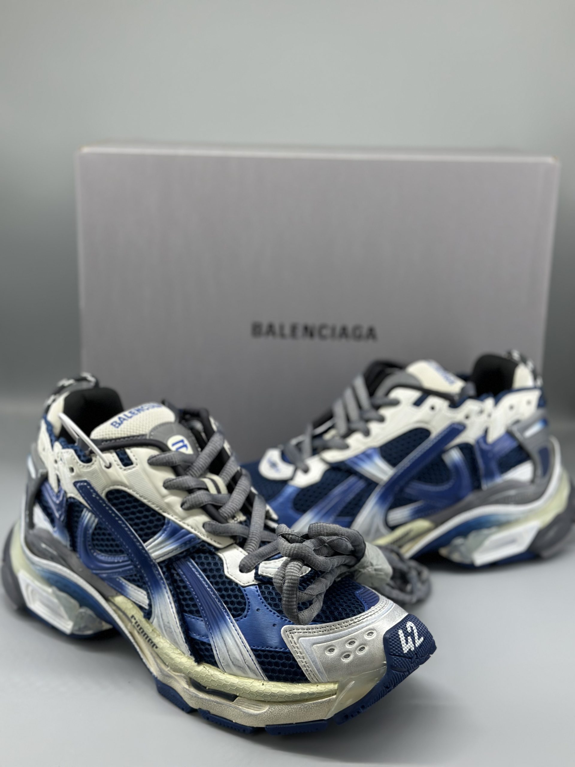 Balenciaga Runner SNEAKER