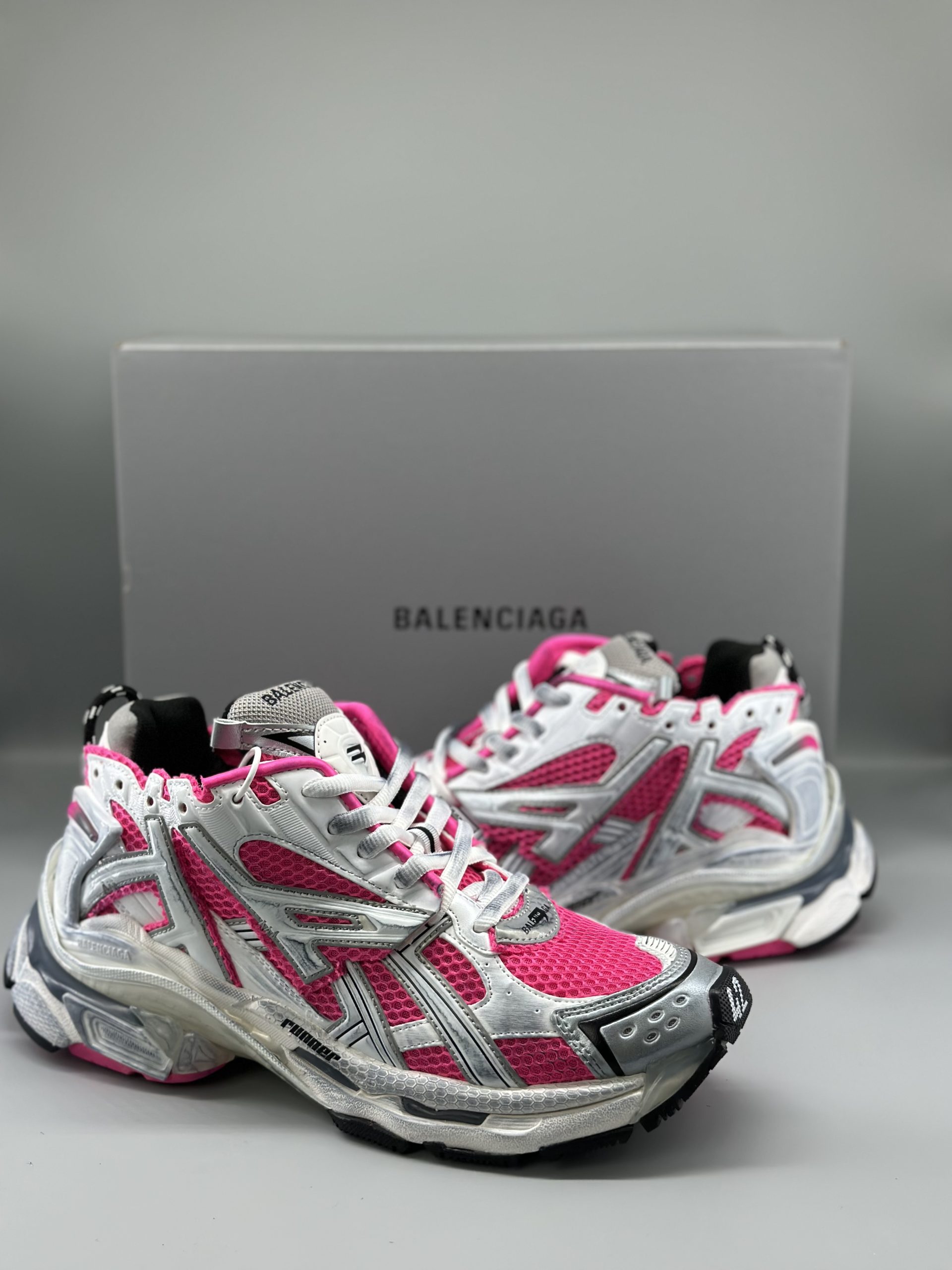 Balenciaga Runner SNEAKER