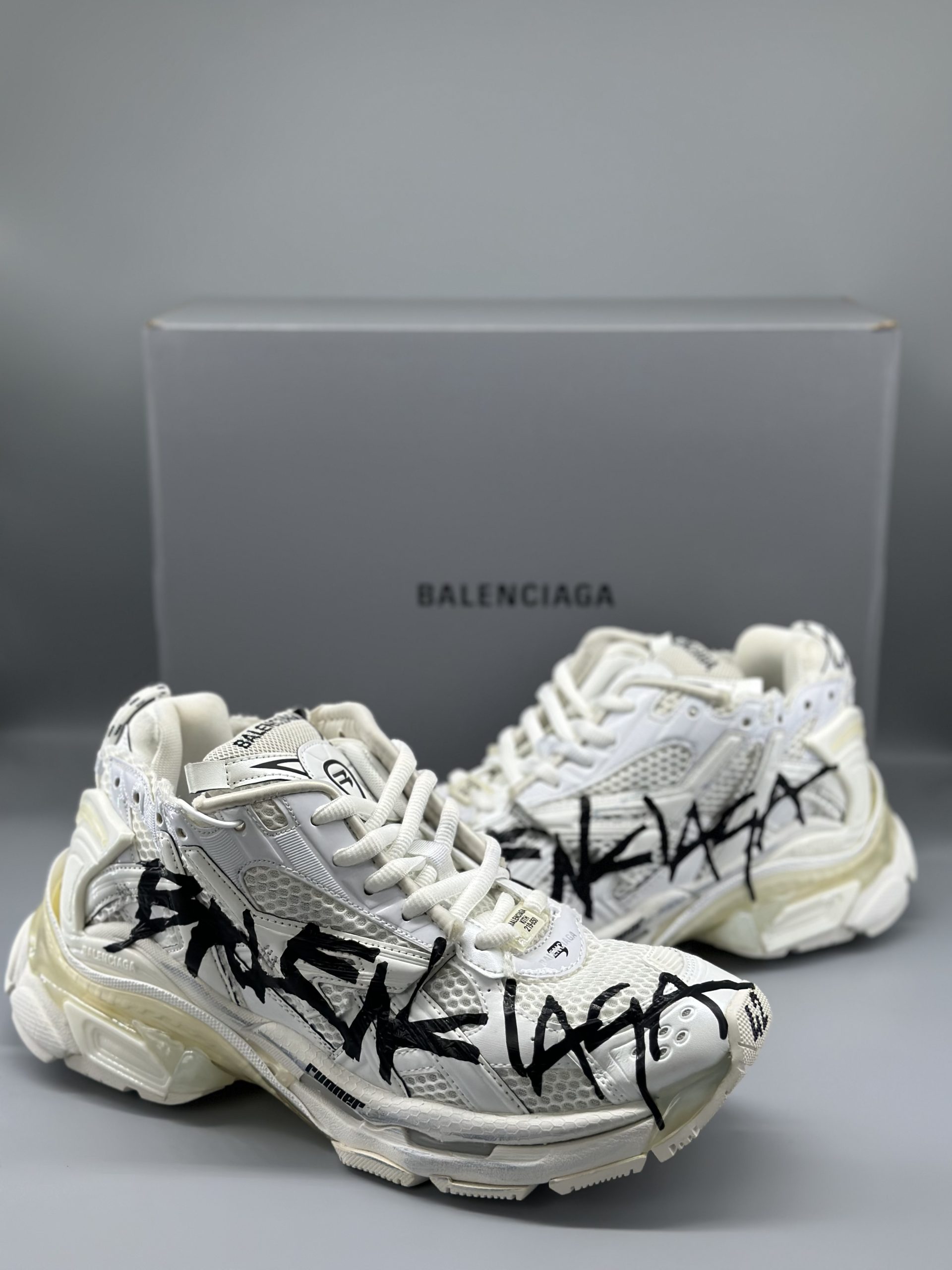 Balenciaga Runner SNEAKER