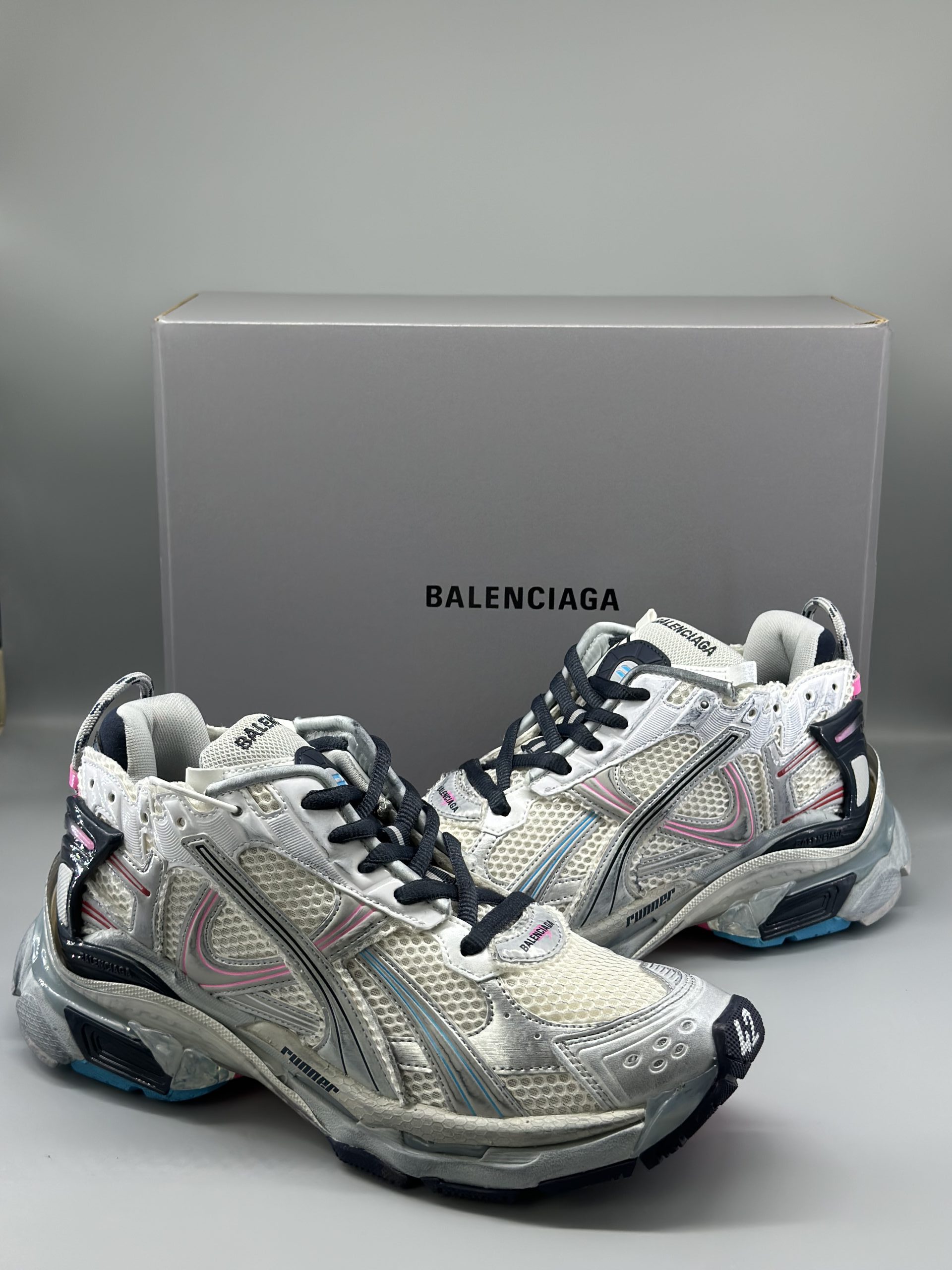 Balenciaga Runner SNEAKER