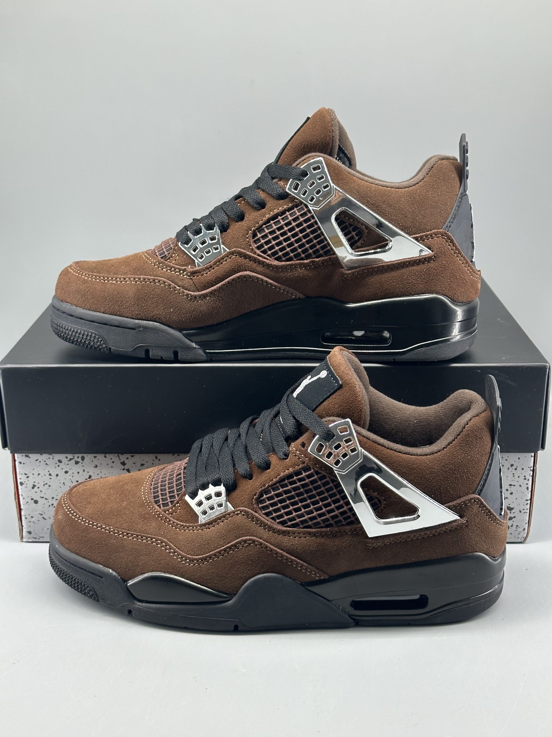 Air Jordan 4 “Taupe Haze”