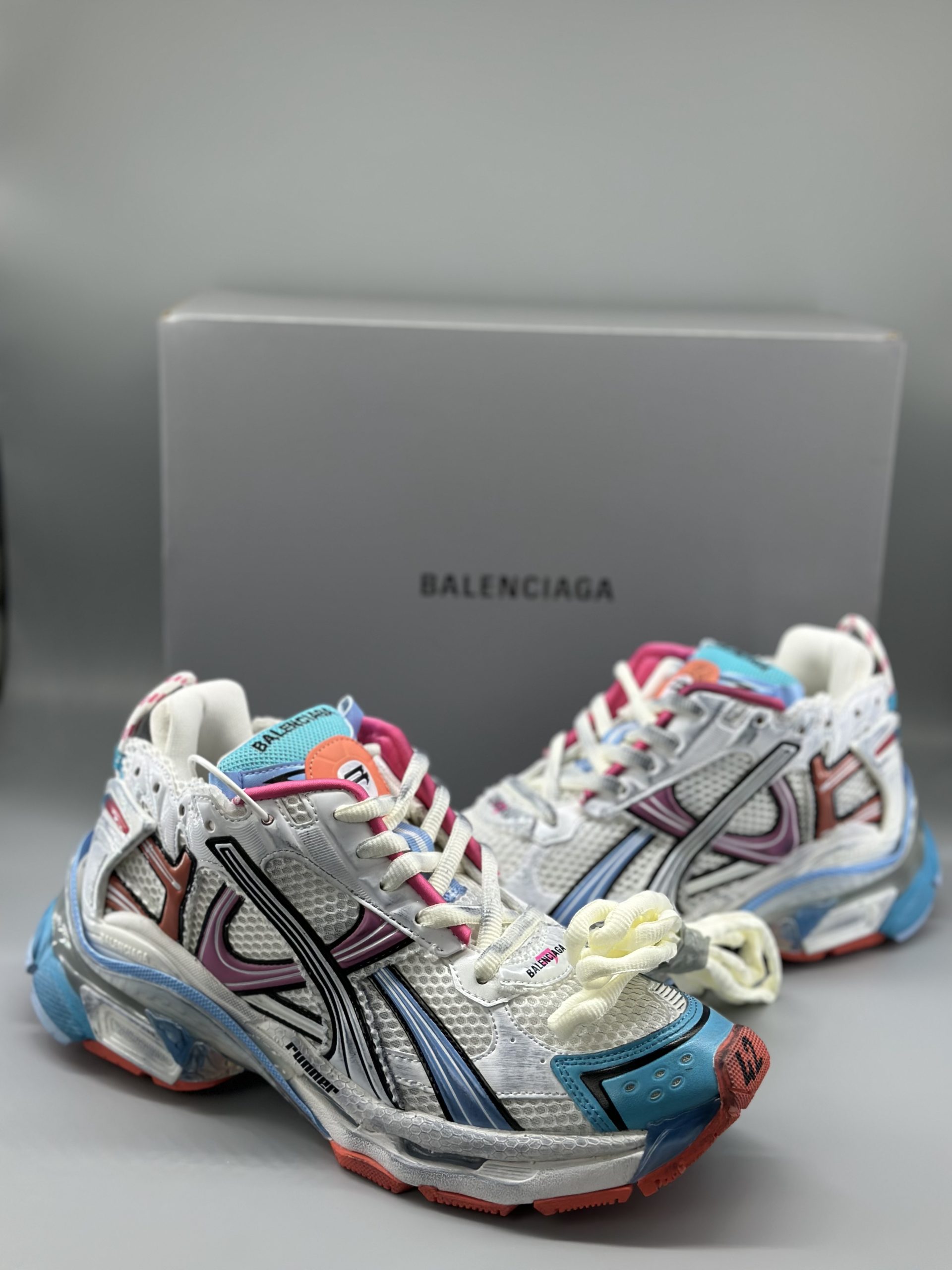 Balenciaga Runner SNEAKER