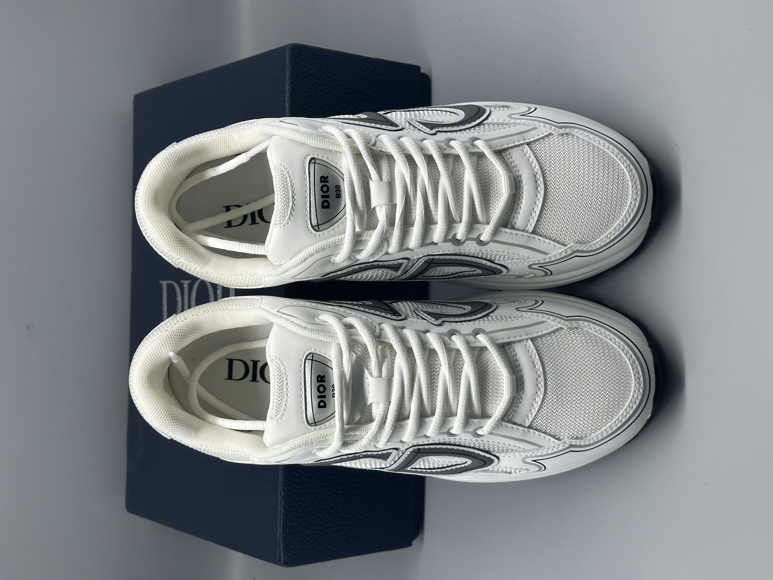 DR B30 SNEAKER